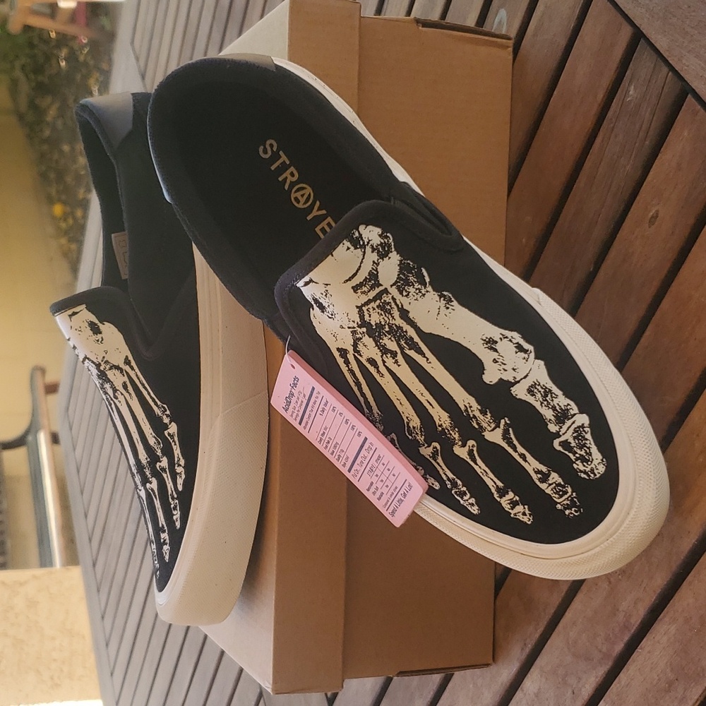 Straye Ventura Black X-Ray Slip-On Shoes M8.5/W10